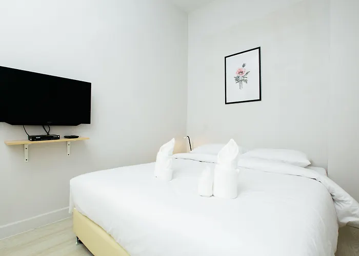 Metro Hotel